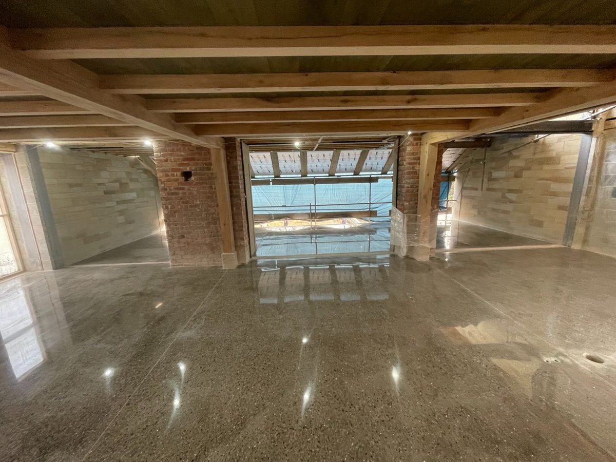 Full aggregate polished concrete floor - 3500g finish residential