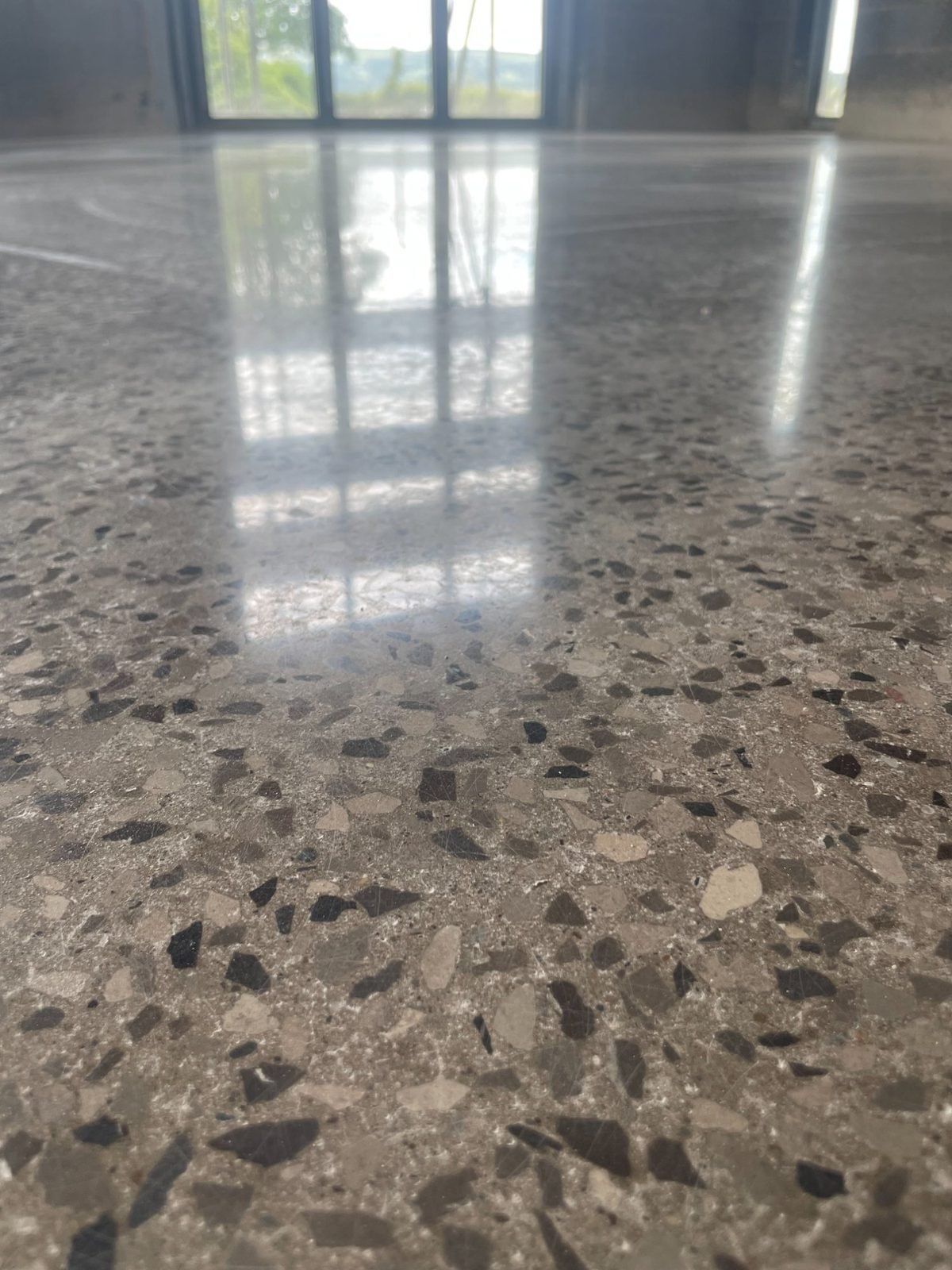 Full aggregate polished concrete - natural exposure finish UK