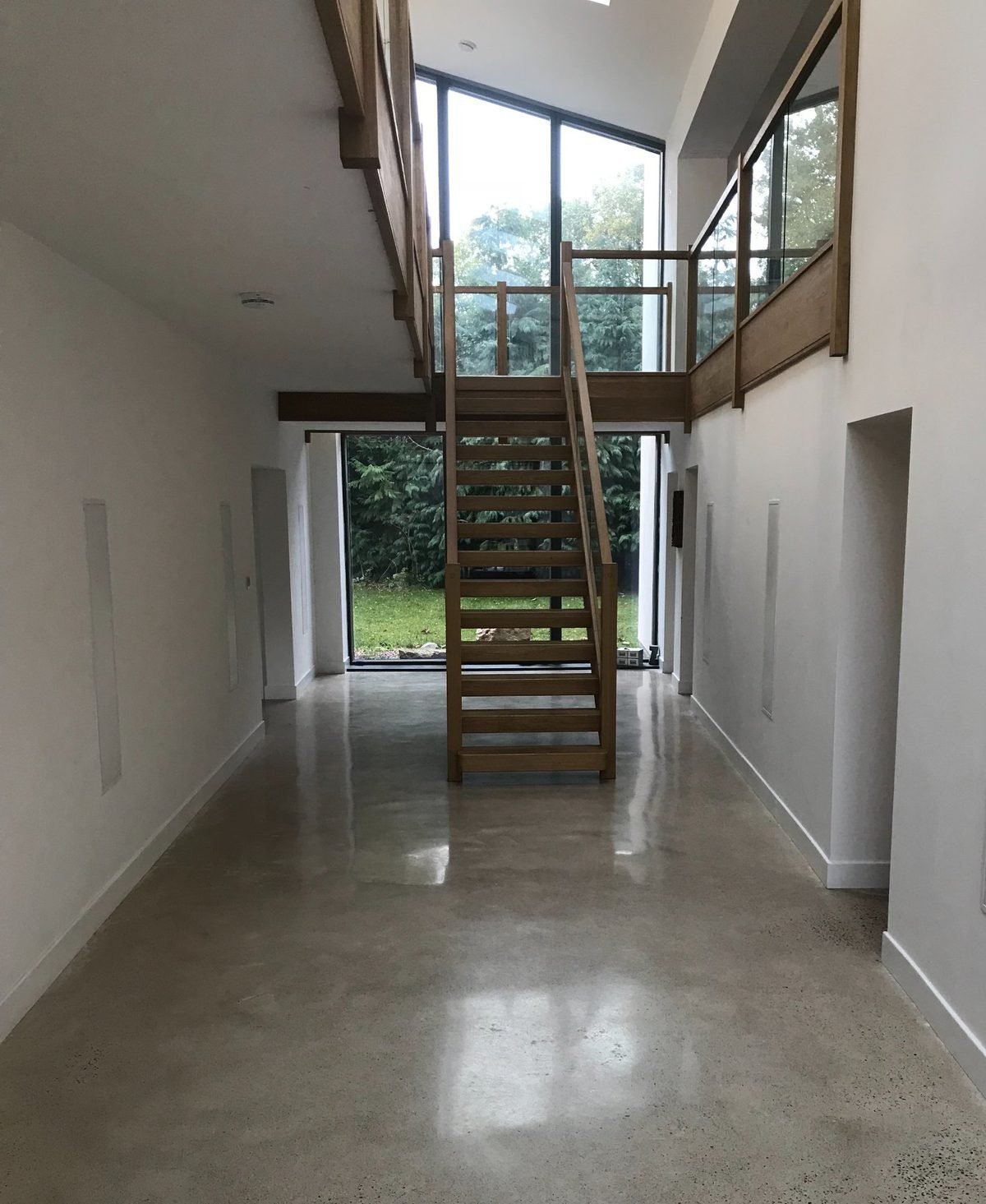 Salt and pepper polished concrete hallway - 1500g finish